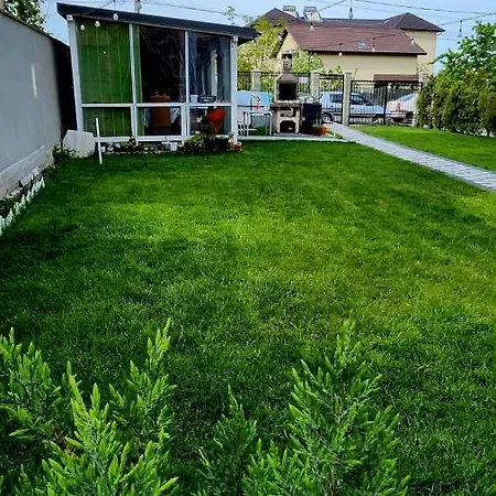 White House Vendégház *