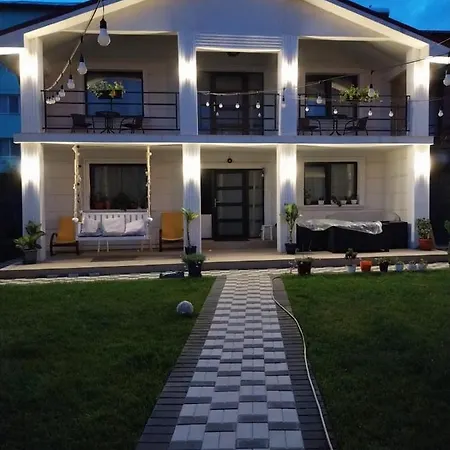 White House Vendégház *