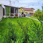 Guest house White House *
