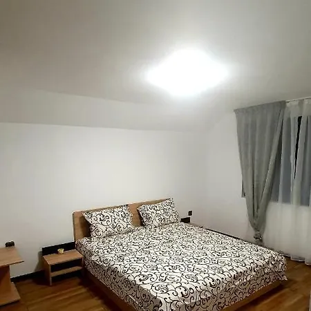 White House Πανσιόν *